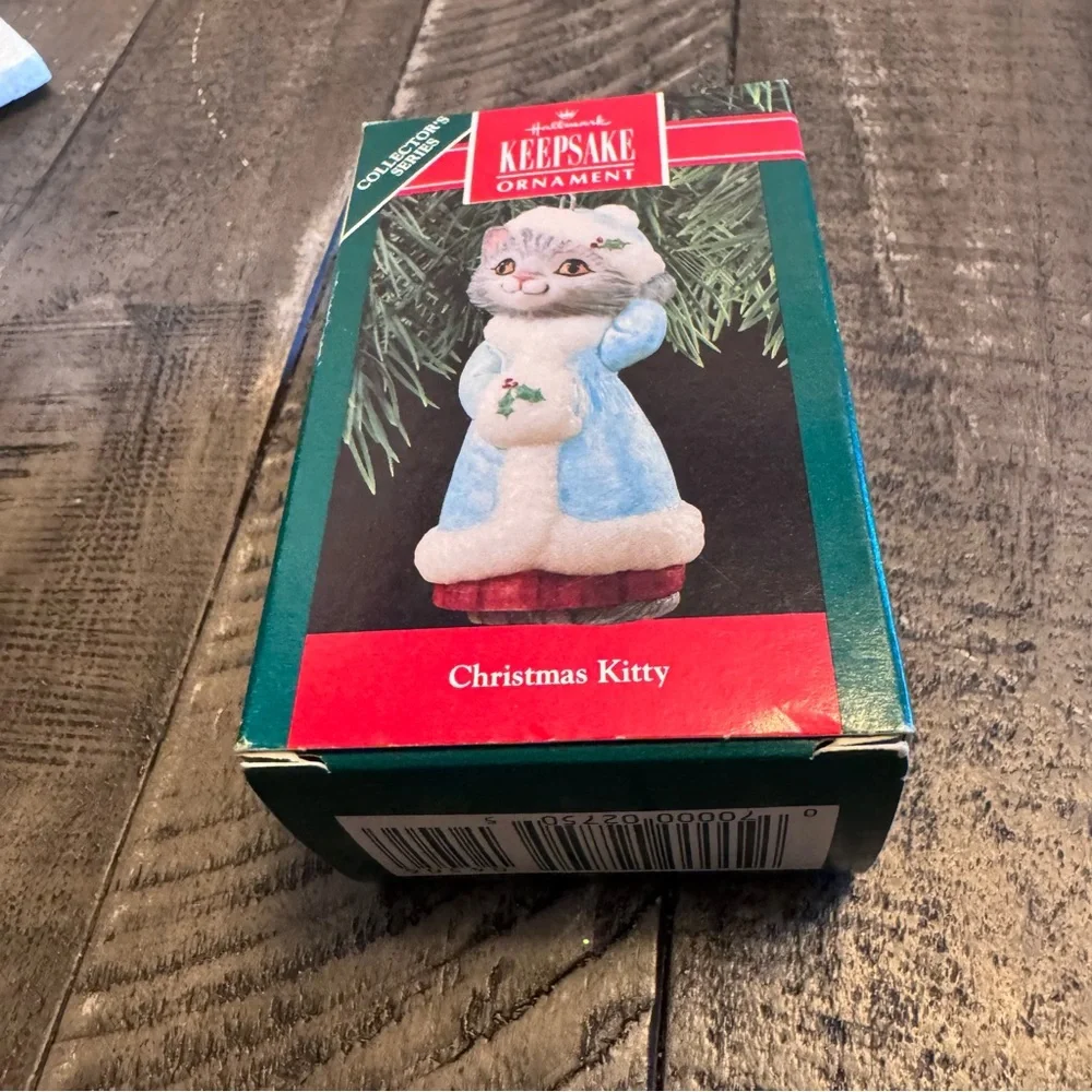 Hallmark Keepsake Ornament Christmas Kitty Cat Porcelain Vintage 1990‎